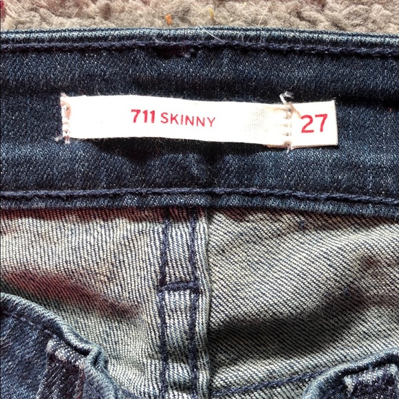 Levi’s 711 Skinny Distressed Raw Hem Jeans size 27 - Picture 3 of 7